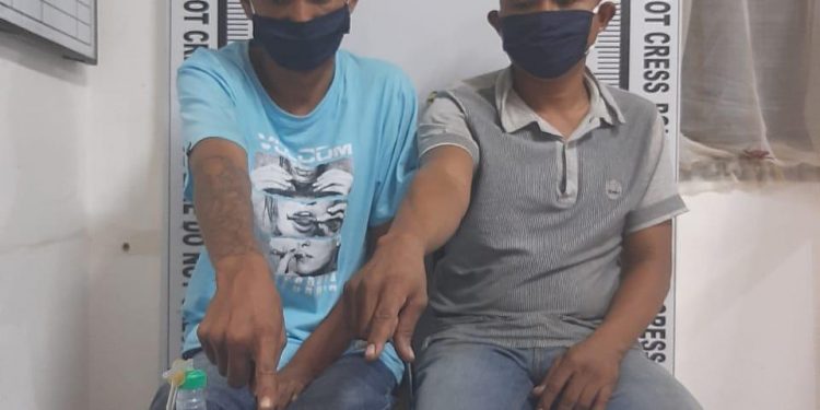 Candra Sinaga dan Ganda Diamankan Simpan Sabu di Jalan Raya Candra Sinaga dan Ganda Diamankan Simpan Sabu di Jalan Raya
