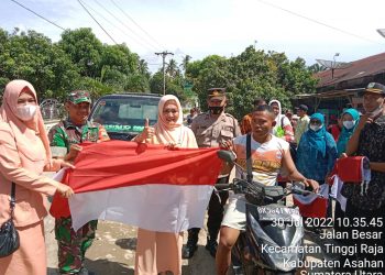 Polsek Prapat Janji Polres Asahan Bersama Forkopimcam Pencanangan Gerakan Pembagian 10 Juta Bendera Merah Putih
