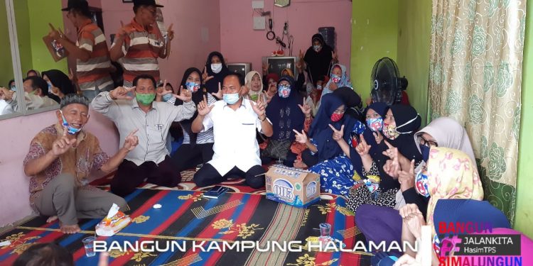 TPS Beri Semangat Ibu-ibu Latihan Senam: Mantap, Biar Sehat Kita Semua…