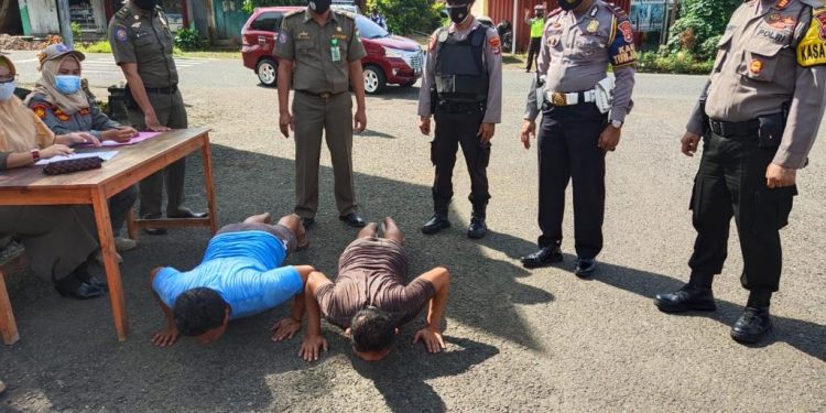 Polres Tanggamus, TNI dan Satgas Covid-19 Razia Prokes di Simpang Pemkab