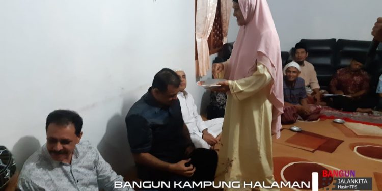 Hasim Terima Boras Sipir ni Tondi dari Keluarga dan Masyarakat Marubun Jaya