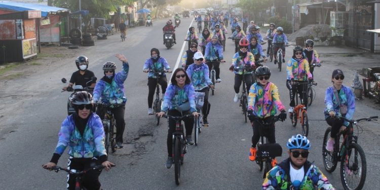 Bhayangkari dan Polwan Polres Labuhanbatu Gowes Bareng Bhayangkari dan Polwan Polres Labuhanbatu Gowes Bareng