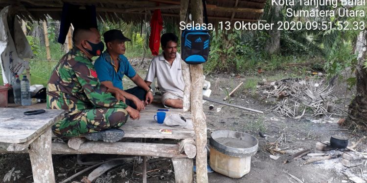 Lakukan Anjangsana ersonel Jajaran Kodim 0208/Asahan Di Ladang Salah Satu Warga Binaannya