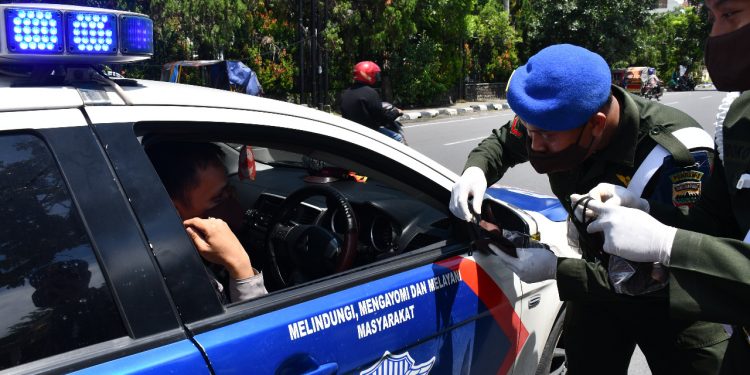 Pomdam I/ BB Kerahkan Satu Tim Gelar Operasi Pendisplinan Protkes Pomdam I/ BB Kerahkan Satu Tim Gelar Operasi Pendisplinan Protkes