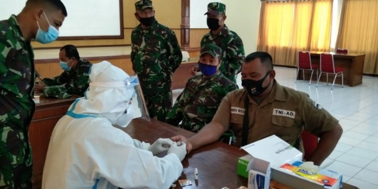 Cegah Penyebaran Covid-19, Prajurit Kodim 0312/Padang adakan Rapid Test Massal Cegah Penyebaran Covid-19, Prajurit Kodim 0312/Padang adakan Rapid Test Massal