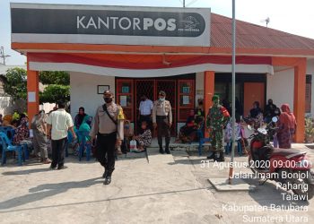 TNI-POLRI Kompak Laksanakan Patroli Gabungan Protokol Kesehatan Covid-19 TNI-POLRI Kompak Laksanakan Patroli Gabungan Protokol Kesehatan Covid-19