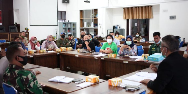 Catat! Tempat Keramaian di Siantar Hanya Diizinkan Buka Hingga Pukul 21.00 WIB Catat! Tempat Keramaian di Siantar Hanya Diizinkan Buka Hingga Pukul 21.00 WIB