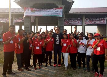 Bara Baja Djoss Bakti Sosial Beri 500 Kacamata Baca di Percut Sei Tuan