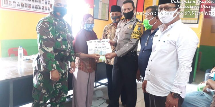 Amankan Pencairan Dana Bantuan Sosial Untuk Masyarakat Oleh Personel Jajaran Kodim 0208/Asahan