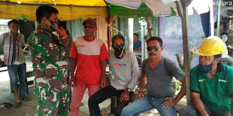 Sambangi Warga Terapkan Prokes Oleh Personel Jajaran Kodim 0208/Asahan Sambangi Warga Terapkan Prokes Oleh Personel Jajaran Kodim 0208/Asahan