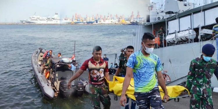 Kapal Tenggelam, 3 Orang Tewas dan 13 Diselamatkan TNI AL