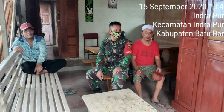 Sebarkan Protokol Kesehatan Oleh Personel Kodim 0208/Asahan Melalui Komsos Bersama Warga Binaan