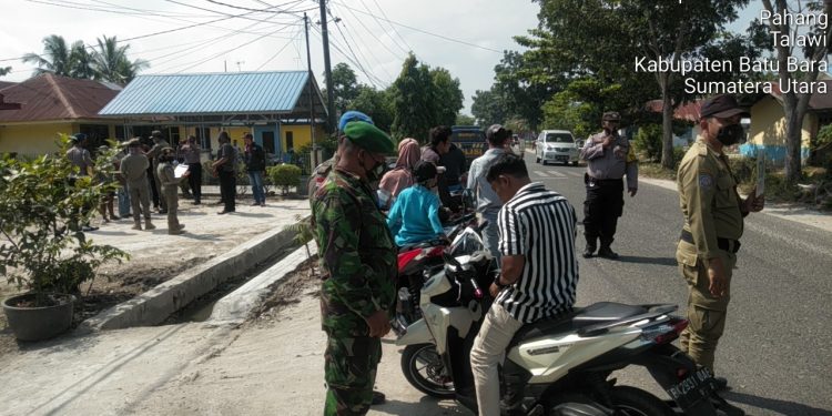 Melalui Patroli ersonel Jajaran Kodim 0208/Asahan Lakukan Pendisiplinan Aman Covid-19 Melalui Patroli ersonel Jajaran Kodim 0208/Asahan Lakukan Pendisiplinan Aman Covid-19