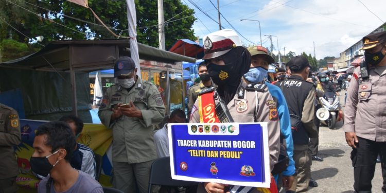 Kapolres Bogor Kembali Perketat Mobilitas di Kawasan Puncak saat Libur Tahun Baru Imlek Kapolres Bogor Kembali Perketat Mobilitas di Kawasan Puncak saat Libur Tahun Baru Imlek