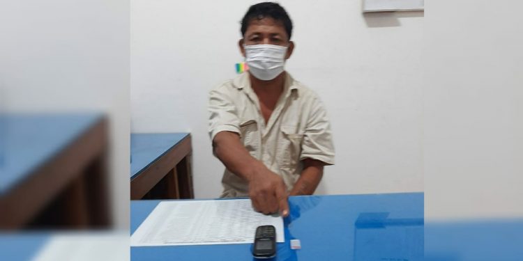 Josep Simarmata Ditangkap di Rumahnya, Sembunyikan Sabu di Bawah TV Josep Simarmata Ditangkap di Rumahnya, Sembunyikan Sabu di Bawah TV