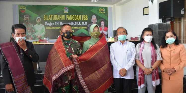 Bangun Kerjasama TNI-Pemerintah, Pangdam I/BB Silahturahmi dengan FKPD Tobasa