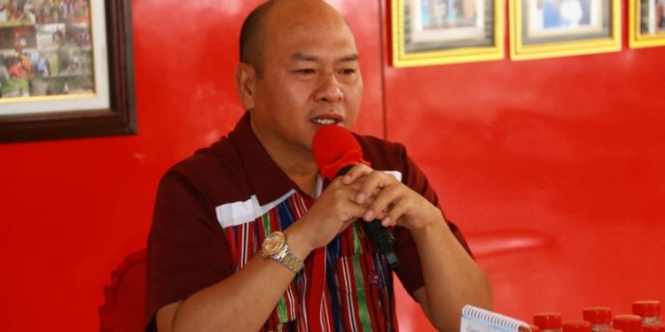 Bupati Taput Perjuangkan Sekolah dan Puskesmas di Daerah Terisolir Tersentuh Internet