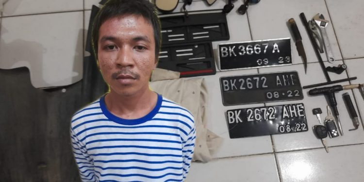 Curi 2 Kereta Sekali Aksi, Tungir Diciduk Tekab Deli Tua. Kawannya Buron