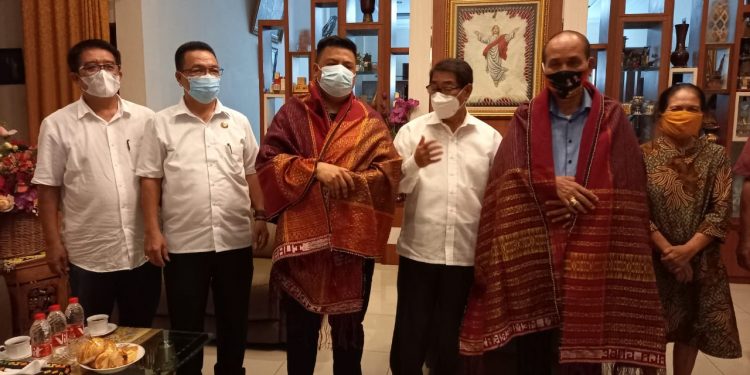 Ephorus Emeritus HKBP Doakan dan Berangkatkan Paslon VANTAS