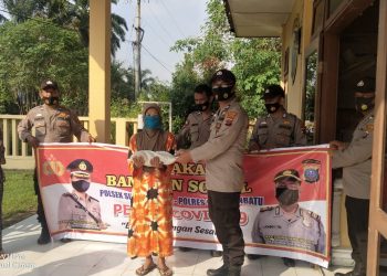 Polres Labuhanbatu Melaksanakan Jum'at Berkah kepada Anak yatim dan Kaum Dhuafa