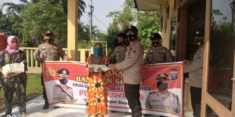 Polres Labuhanbatu Melaksanakan Jum'at Berkah kepada Anak yatim dan Kaum Dhuafa Polres Labuhanbatu Melaksanakan Jum'at Berkah kepada Anak yatim dan Kaum Dhuafa