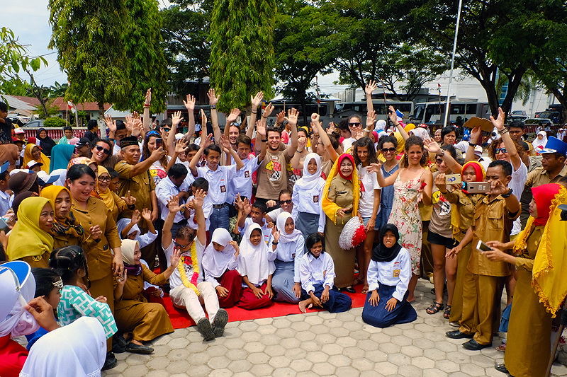 Melawat Ke Parigi Moutong, Ocas Buka Vula Dongga & Bermusik Bersama Anak-anak