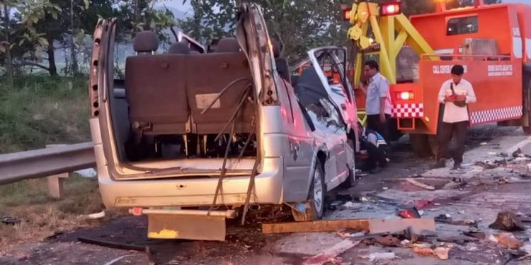 Kecelakaan di Tol Cipali Tewaskan Delapan Orang dan Belasan Luka-luka. Ini Data Korbannya...