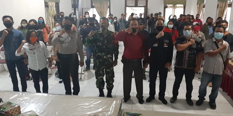Polsek Jajaran Polres Humbahas Gelar Rapat Koordinasi dengan Muspika Jelang Pilkada 2020 Polsek Jajaran Polres Humbahas Gelar Rapat Koordinasi dengan Muspika Jelang Pilkada 2020