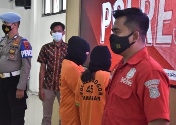 Sediakan Layanan Seks ke Pengguna Aplikasi Red Doorz, Dua Mucikari Diciduk