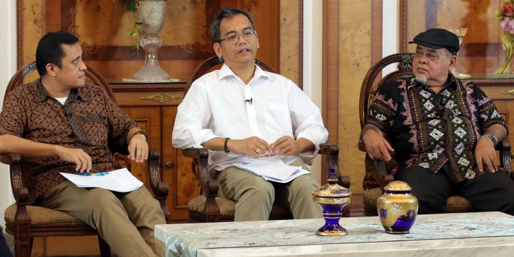 Akademisi dan Aktivis Berharap Sihar Benahi Lingkungan Akademisi dan Aktivis Berharap Sihar Benahi Lingkungan
