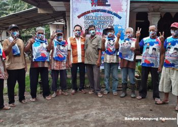 Awalnya Seorang yang Minta, Akhirnya Ramai-ramai Foto Bersama TPS
