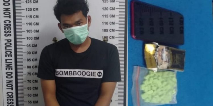 Bawa Ekstasi dari Sibolga, Pria ini Dicidiuk saat Turun dari Bus di Jalan Parapat