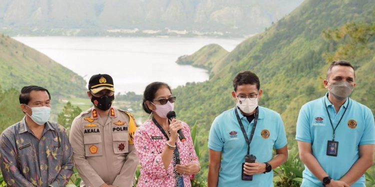 Menparekraf Tekankan Kearifan Lokal dalam pengembangan SDM Pariwisata Toba Menparekraf Tekankan Kearifan Lokal dalam pengembangan SDM Pariwisata Toba