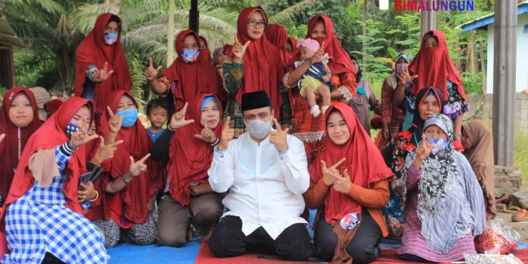 500 KK di Nagori Boluk Siap Menangkan Hasim-TPS, Warga: Apalagi Bang Hasim Sudah Datang ke Sini 500 KK di Nagori Boluk Siap Menangkan Hasim-TPS, Warga: Apalagi Bang Hasim Sudah Datang ke Sini