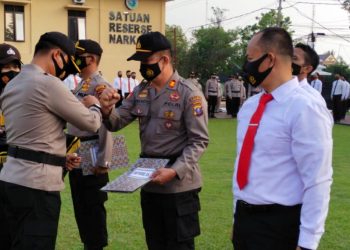25 Personel Polres Labuhanbatu Terima Penghargaan