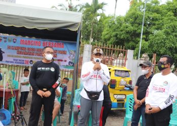 Kapolres Madina Mancing Bersama Warga di Kolam Ketahanan Pangan Kampung Tangguh Gunung Tua