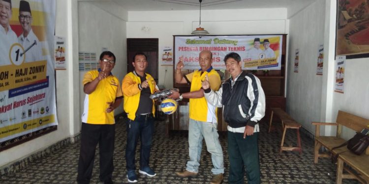 Peduli Kegiatan Olahraga, RHS-WZ Bantu Bola Volly dan Net Peduli Kegiatan Olahraga, RHS-WZ Bantu Bola Volly dan Net