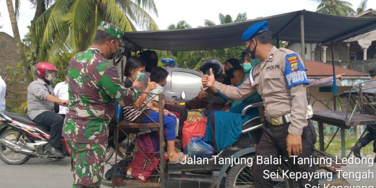 Kodim 0208/Asahan Kerjasama Bersama Instansi Terkait Untuk Memerangi Covid-19 Melalui Operasi Yustisi Kodim 0208/Asahan Kerjasama Bersama Instansi Terkait Untuk Memerangi Covid-19 Melalui Operasi Yustisi