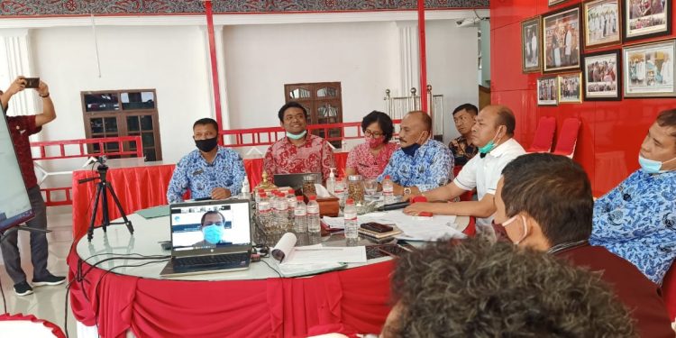 Bupati Taput Ekspos 'Persiapan Taput Menuju Smart City' lewat Zoom Meeting