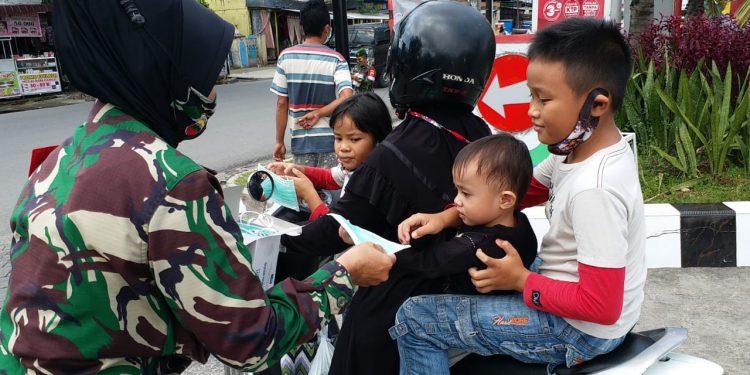 'Ops Minggu Simpatik', Satgas Covid-19 Pendam I/BB Sosialisasi Prokes Kepada Warga 'Ops Minggu Simpatik', Satgas Covid-19 Pendam I/BB Sosialisasi Prokes Kepada Warga