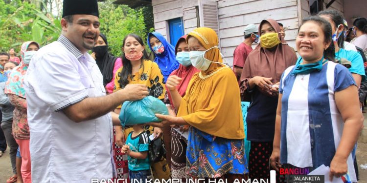 Peduli Simalungun Lawan Covid-19 Bersama M Nasir dan Hinca Panjaitan Peduli Simalungun Lawan Covid-19 Bersama M Nasir dan Hinca Panjaitan
