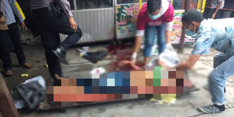 Kaki Patah, Kepala Pecah, Mayat MR X Ditemukan Di Depan Carrefour Jamin Ginting