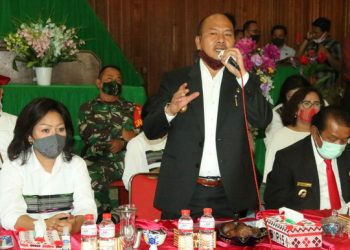 Bupati Taput Harapkan 829 KK Penerima Kartu Keluarga Sejahtera Semakin Mandiri