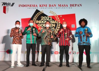 Bupati Taput Kembali Raih Penghargaan The Best Regent pada Indonesia Golden Awards 2021
