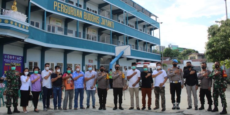 Kapolres Labuhanbatu Tinjau Penyuntikan Vaksin Covid-19 di Vihara Yayasan Budha Jayanti