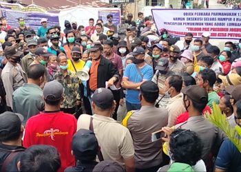 Pelaksanan Pembacaan Sita Eksekusi di Parapat Ciptakan Kerumunan Massa di Tengah Pandemi Covid-19