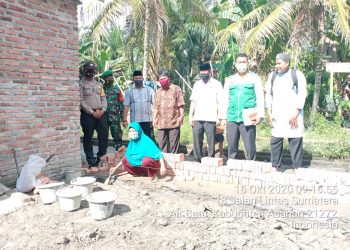 Hadiri Peletakan Batu Pertama, Personel Kodim 0208/Asahan Dalam Rangka Bantuan Bedah Rumah Baznas