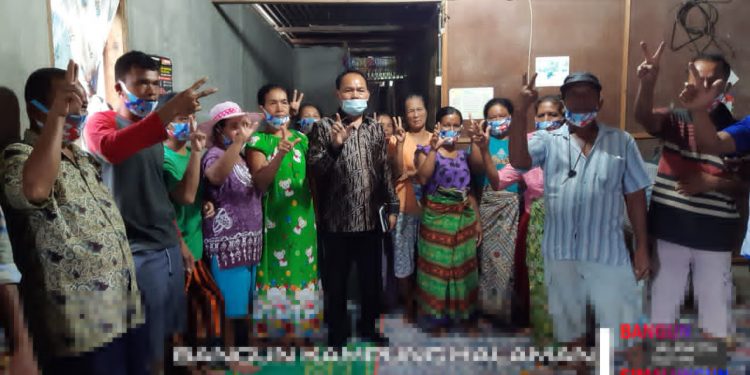 Keluhan Warga ke TPS: Pemkab Simalungun Tidak Perbaiki Jalan ke Kampung Kami Keluhan Warga ke TPS: Pemkab Simalungun Tidak Perbaiki Jalan ke Kampung Kami