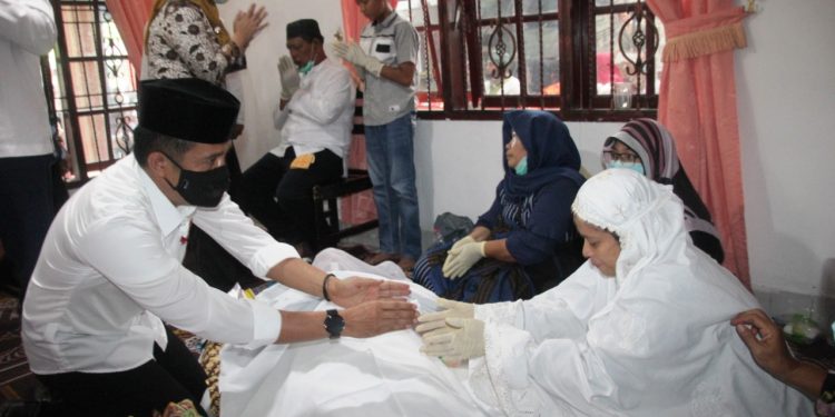 Walikota Siantar Melayat Putra Ketua Partuha Maujana Simalungun