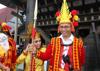 Nias Ada di Persimpangan Jalan, Sihar Beri Dua Pilihan 
